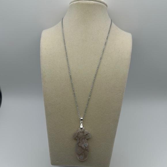 Beautiful and Unique Flower Agate Qipao Carving Pendant Necklace - Picture 2 of 12